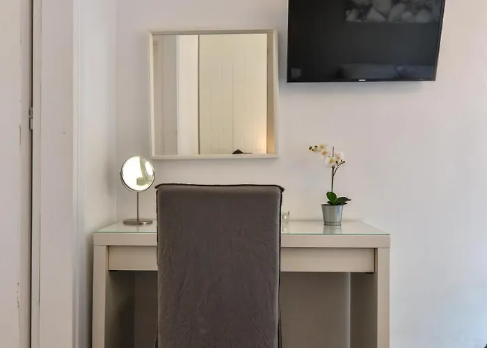 Miramare Mykonos * Merchia Beach